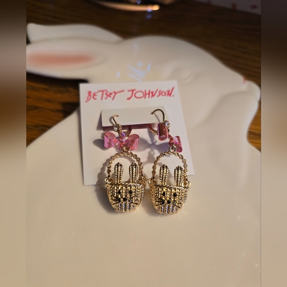 Betsey Johnson Gold Tone Rabbit Ears Easter Basket Drop Earrings Pink Bow NWT - Picture 7 of 14